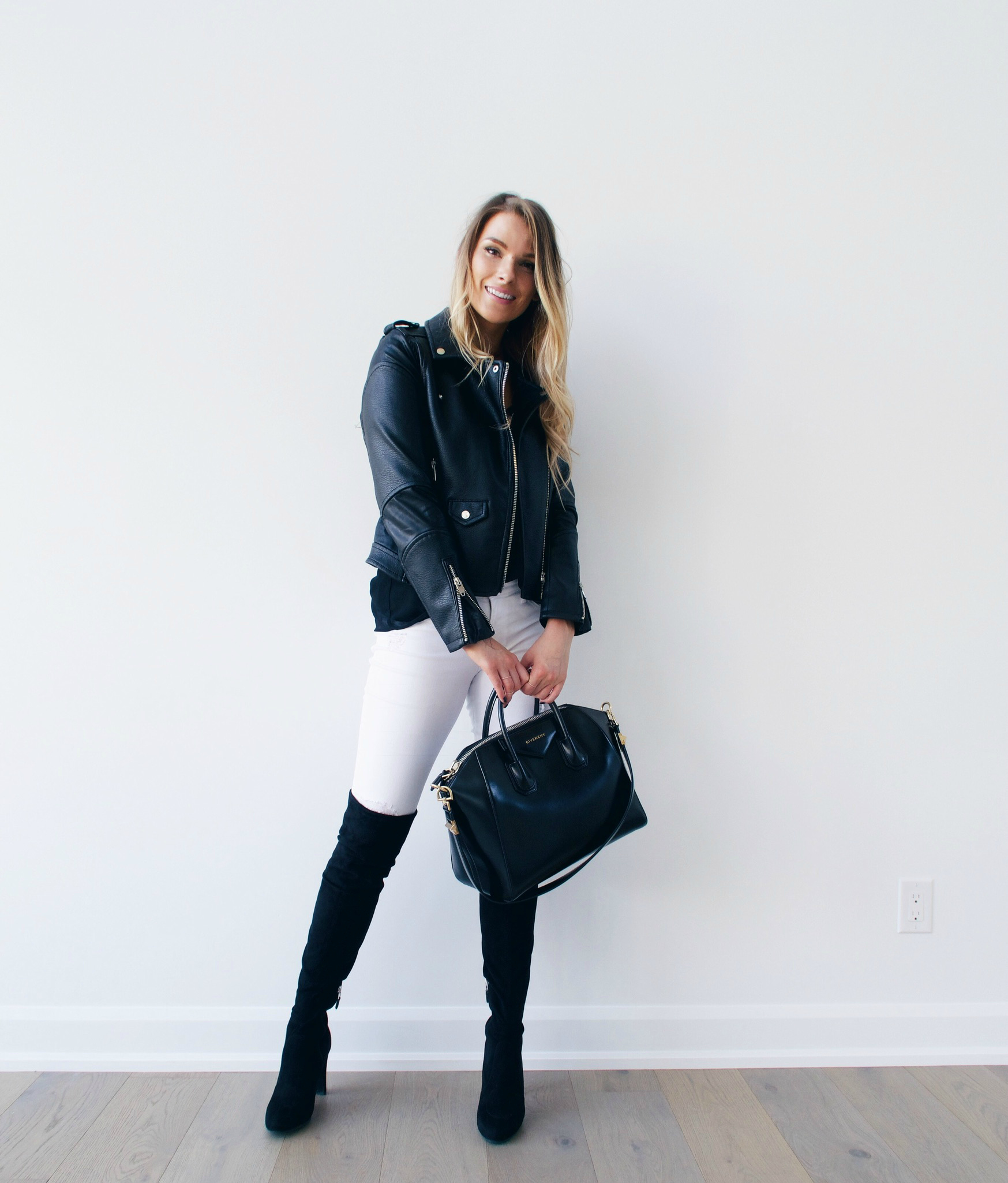 7 WAYS TO STYLE WHITE PANTS IN THE FALL - Life with A.Co by Amanda L.  Conquer