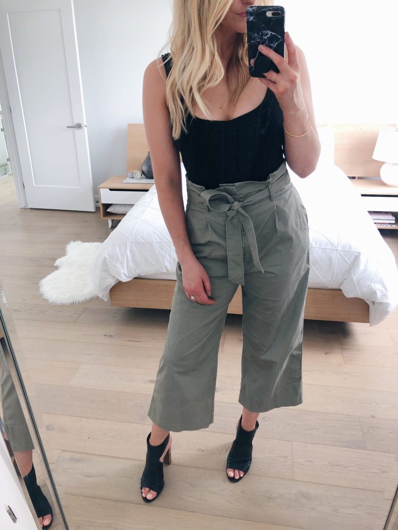 1 person, mirror selfie, blogger clothing try on session