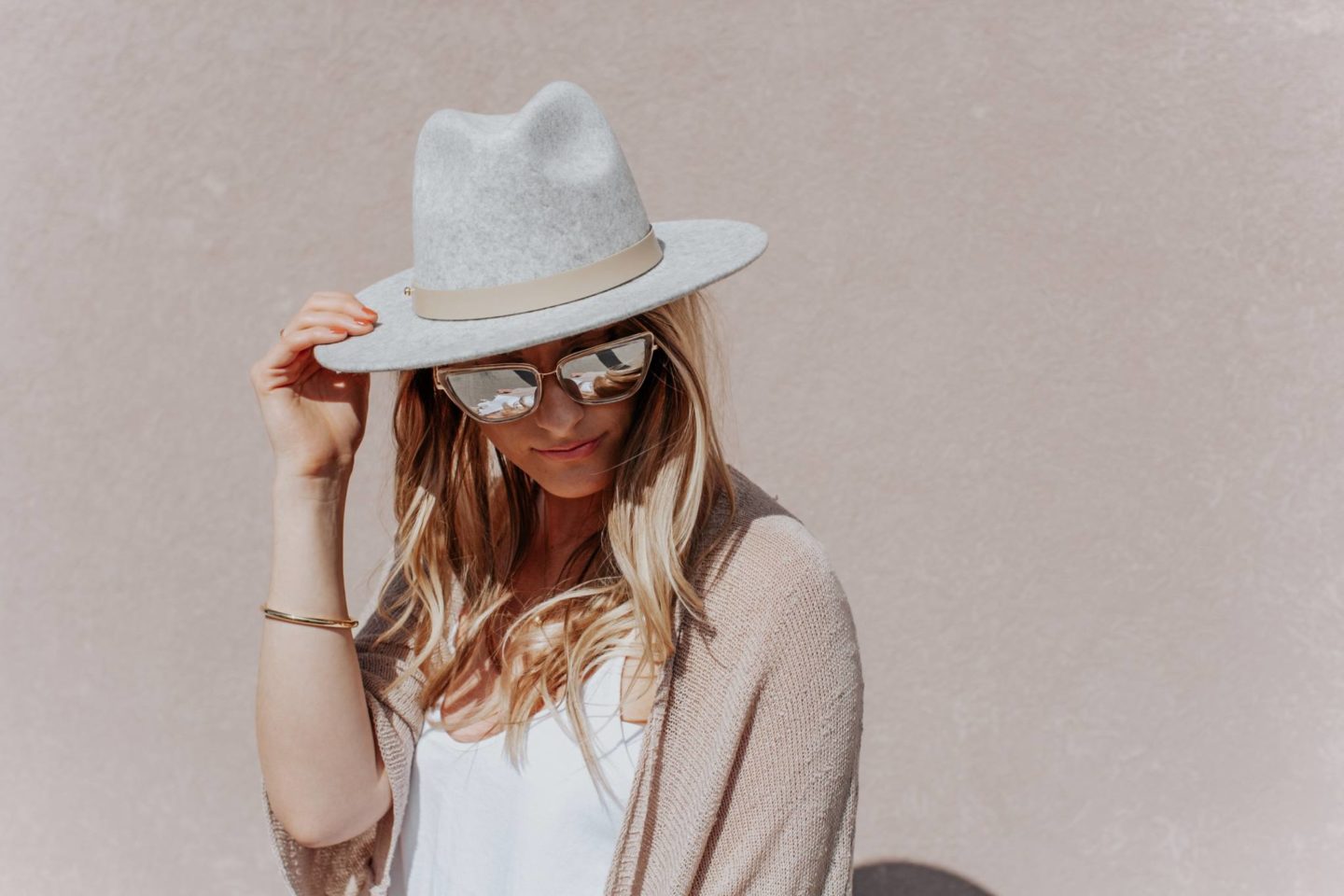 All white hot sale fedora hat
